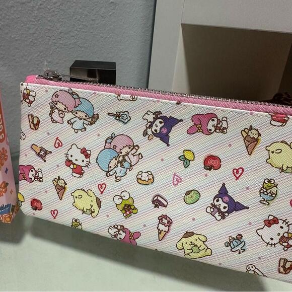 Hello kitty and Friends Stationary Bundle - Picture 4 of 4